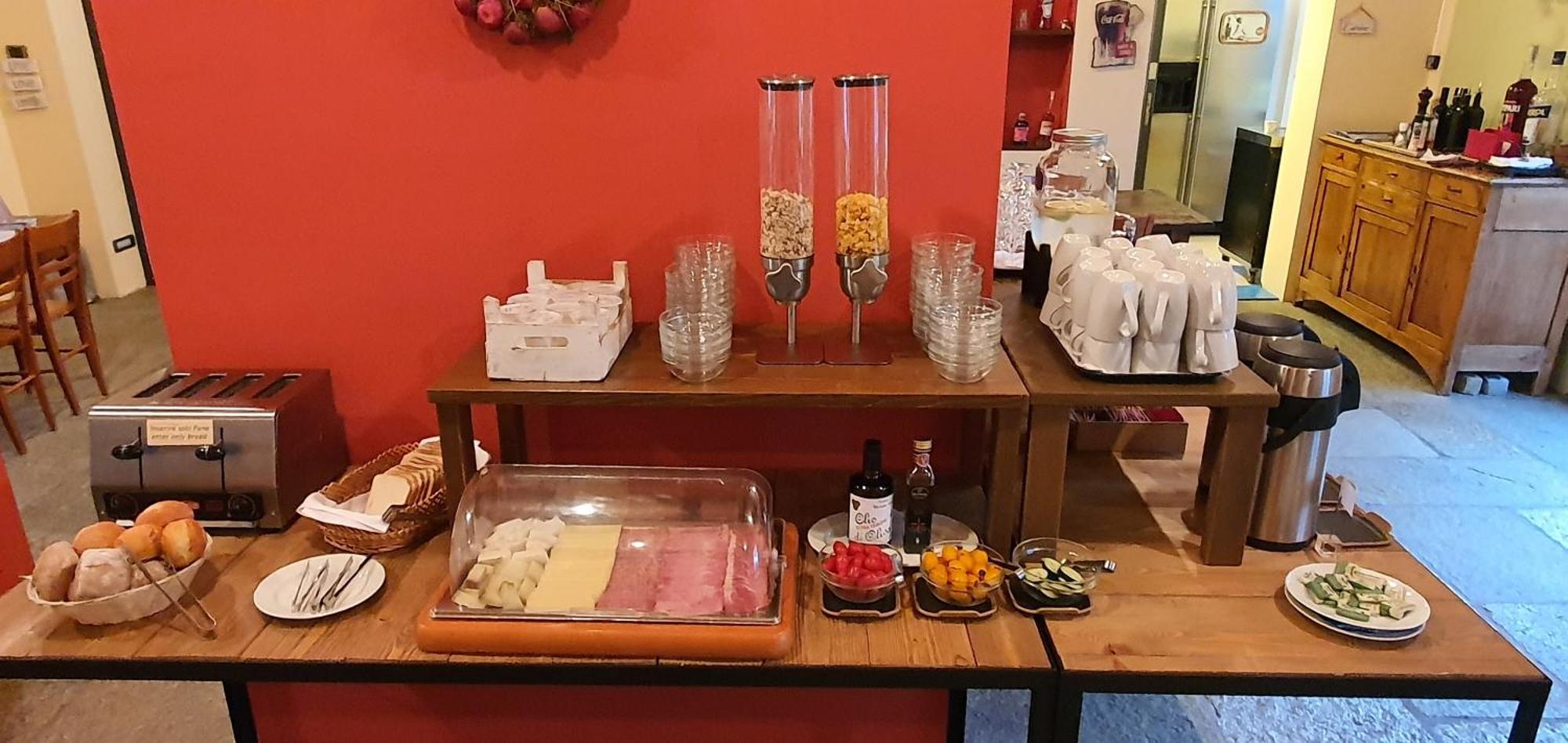 卡德拉戈酒店 赫拉弗多纳 外观 照片